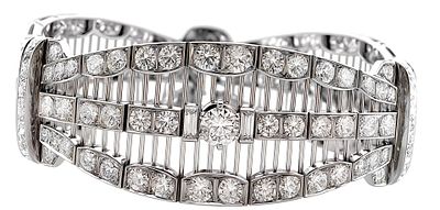 Antique Art Deco diamond-studded bracelet from the 1940-1950 period in 18kt white gold, 49.25 grams.