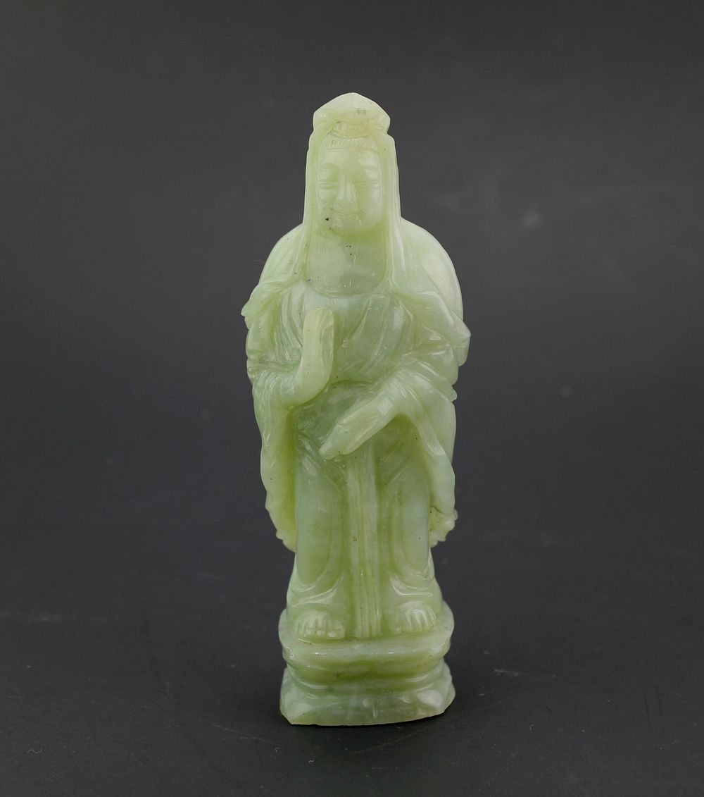 Lot 157: CHINESE CARVED JADE KWANYIN FIGURINE