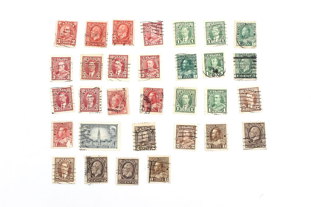 Lot 169: 31 Assorted Canada Postage Stamps