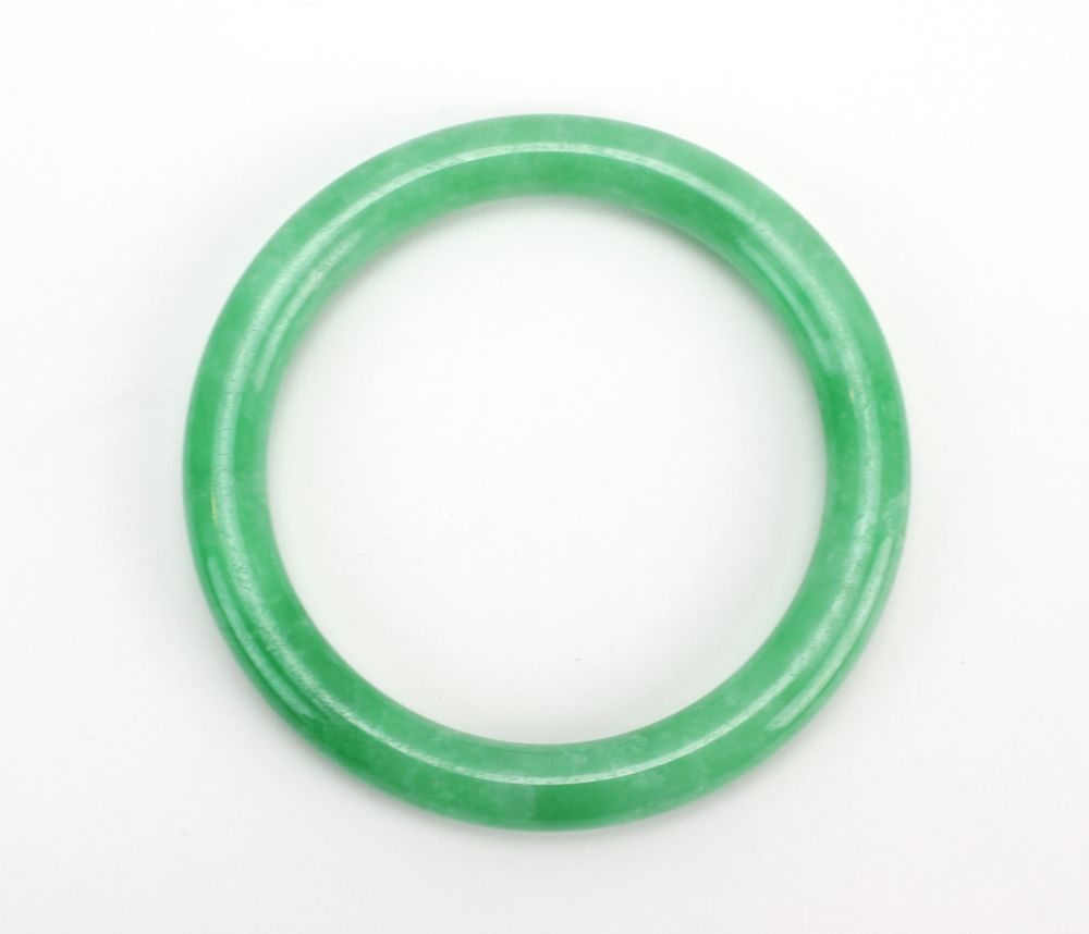 Lot 174: Chinese Green Jadeite Bangle
