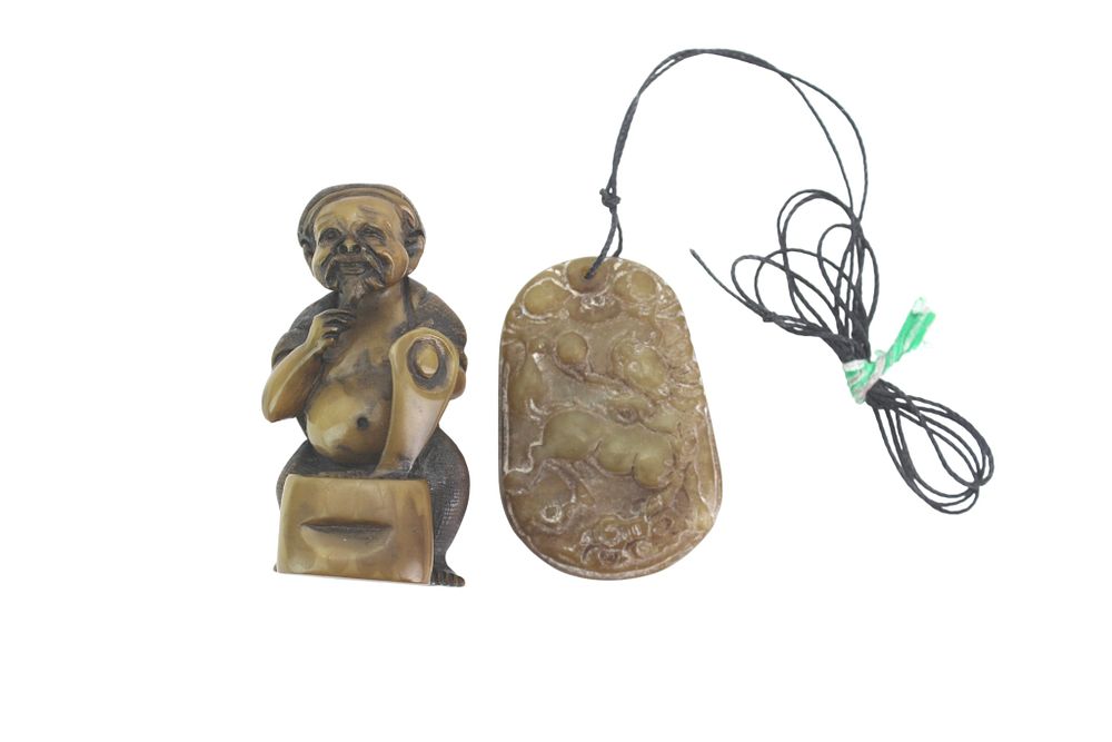 Lot 289: Carved Netsuke & Hardstone Pendant Set