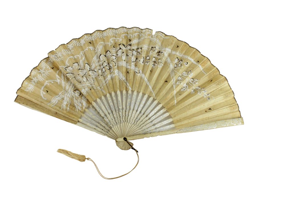 Lot 348: CHINESE PAINTING PAPER FOLDING FAN