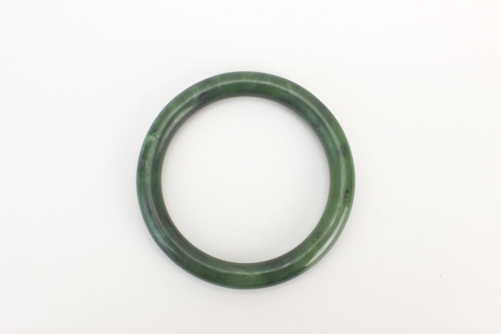 Lot 354: Spinach Jade Bangle