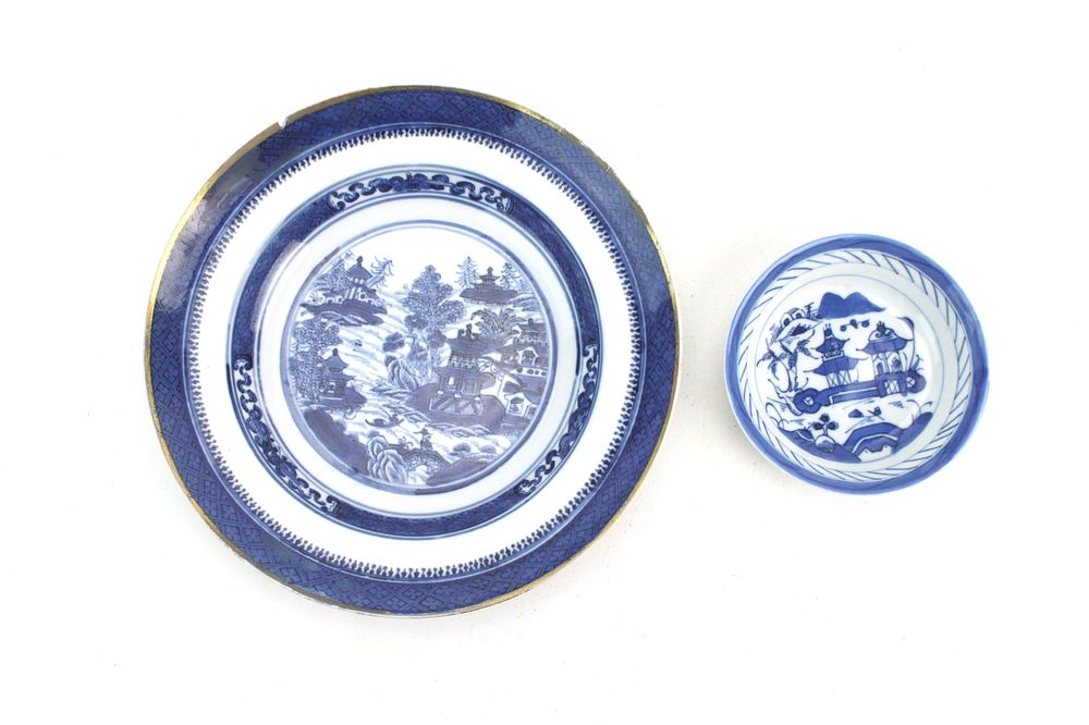 Lot 365: Two Chinese Export Blue & White Dishes