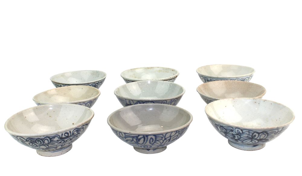 Lot 372: Nine Chinese Blue & White Porcelain Bowls