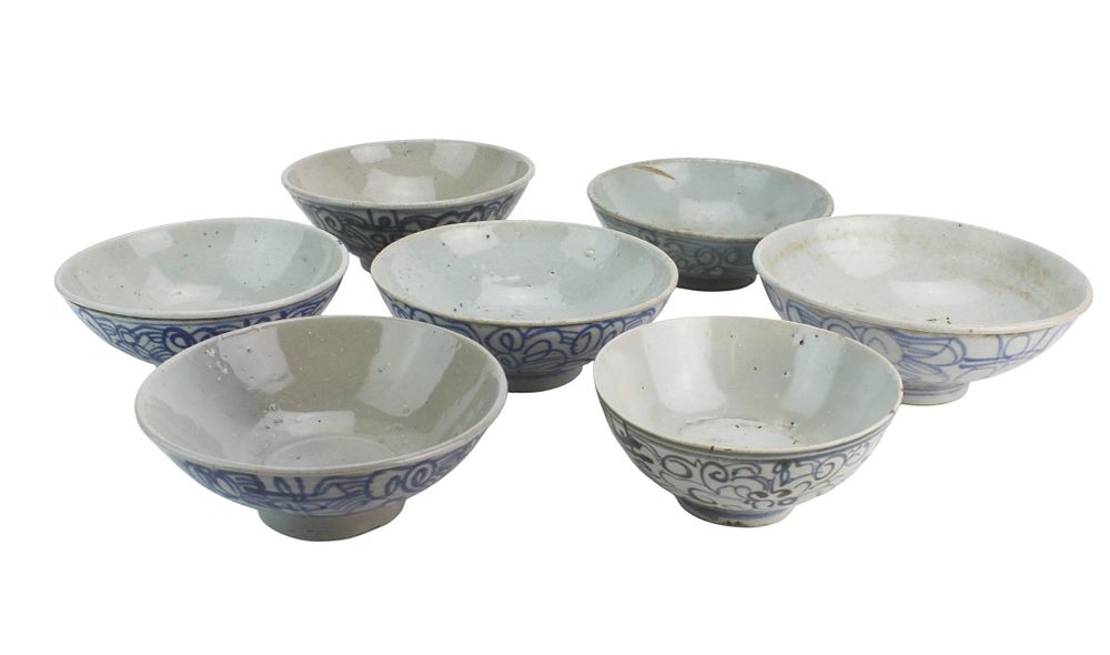 Lot 374: Seven Chinese Blue & White Porcelain Bowls