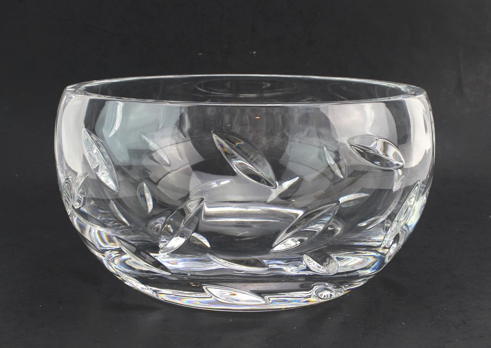 Lot 437: Tiffany & Co. Cut Crystal Glass Bowl