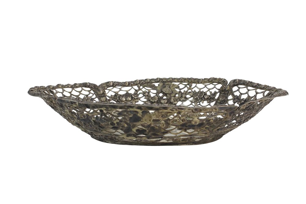Lot 452: W.W. Silver 800 Pierced Decorative Bowl