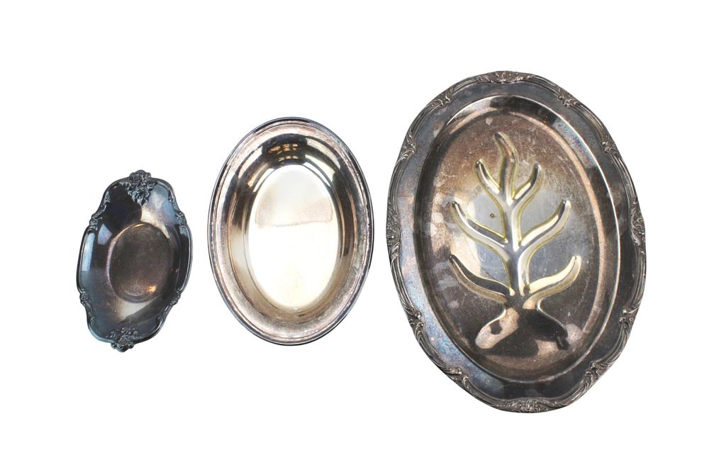 Lot 474: Set of Three Silver Plate Oval Trays