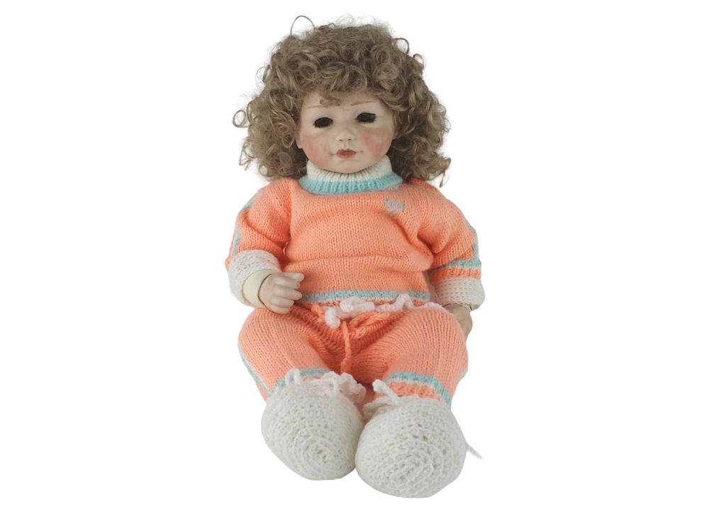 Lot 573: Vintage Byron Bcc 105 Dressed Doll