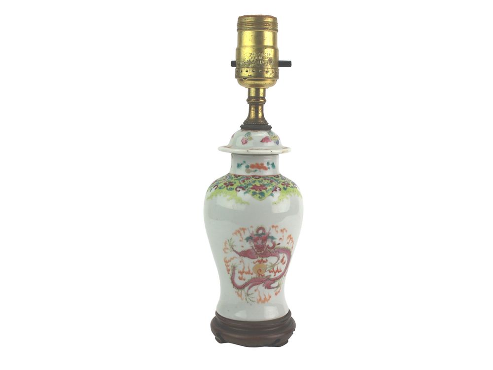 Lot 578: Chinese Famille Rose Porcelain Vase Lamp