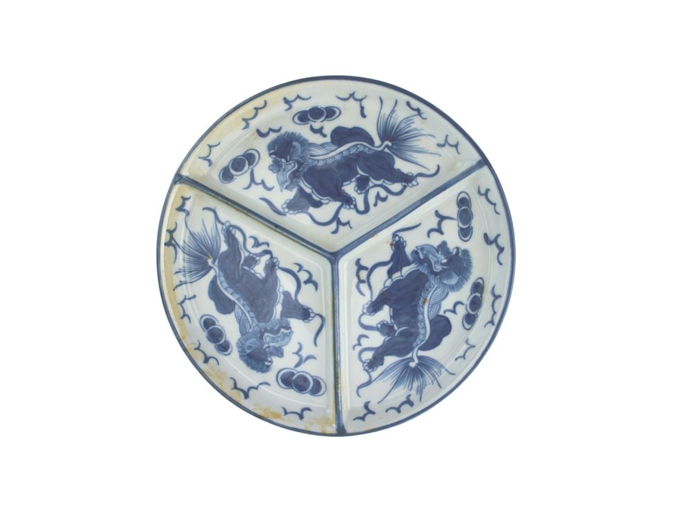 Lot 581: Chinese Blue & White Divided Dessert Dish