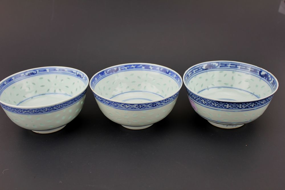 Lot 583: Three Chinese Export B/W Rice Grain Bowls