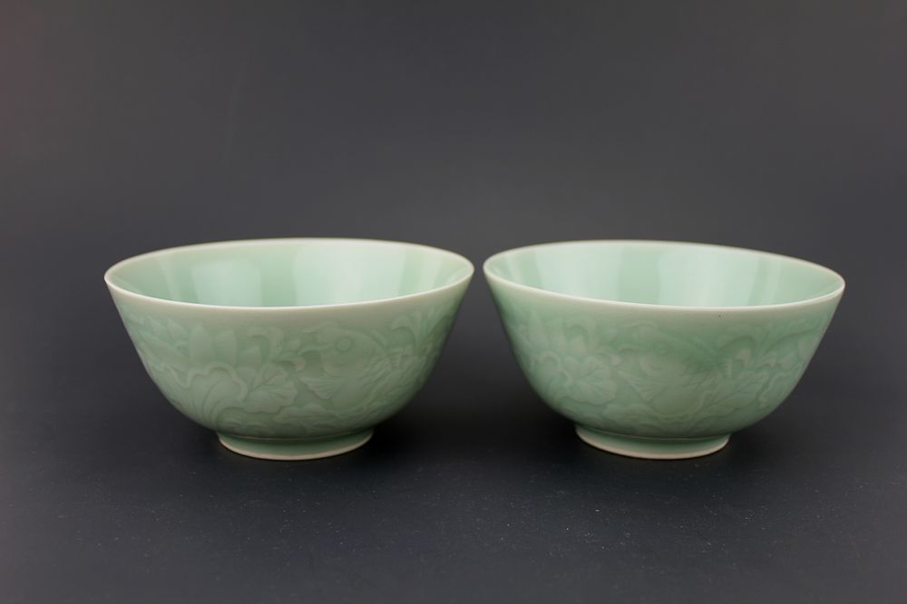 Lot 584: Pair of Chinese Celadon Porcelain Bowls