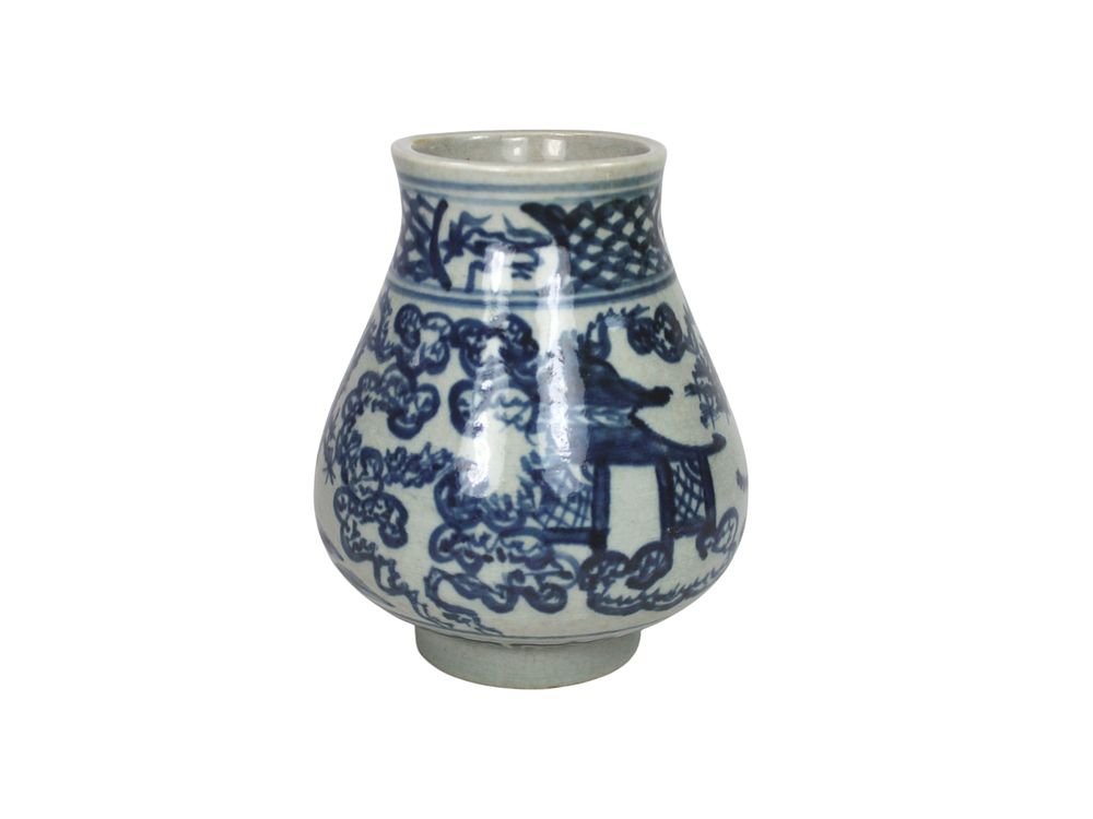 Lot 600: Small Chinese Blue and White Jar