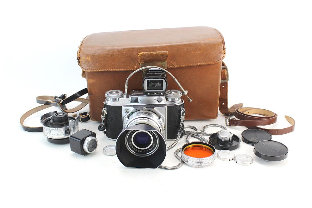 Lot 608: Voigtländer Prominent Camera Set w/ Accessories
