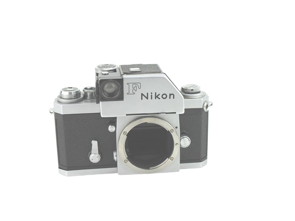 Lot 630: NIKON F PHOTOMIC 35 MM SLR CAMERA BODY