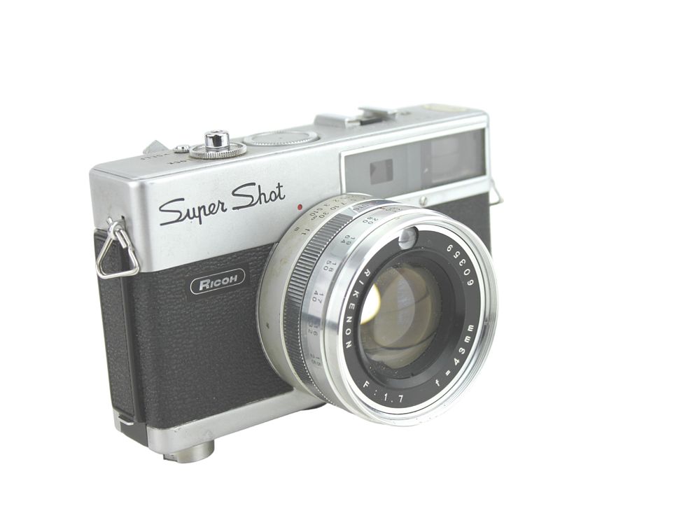 Lot 655: Ricoh Super Shot 35mm rangefinder camera