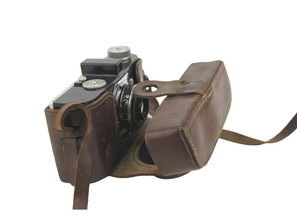 Lot 659: ARGUS AF 35MM CARTRIDGE CAMERA
