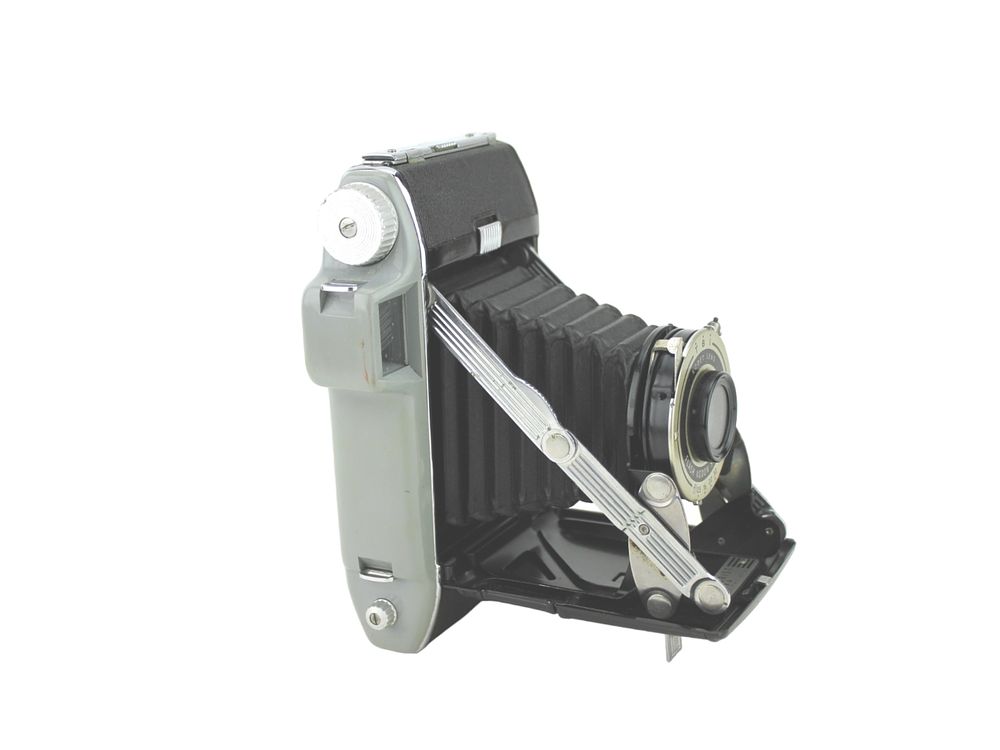 Lot 662: Kodak Tourist (Anastar) 620 film camera