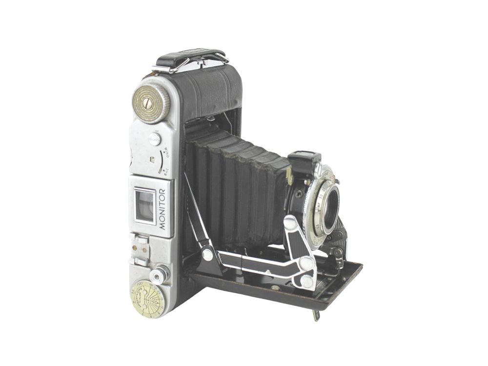Lot 664: KODAK MONITOR SIX-20 620 FILM FOLDING CAMERA