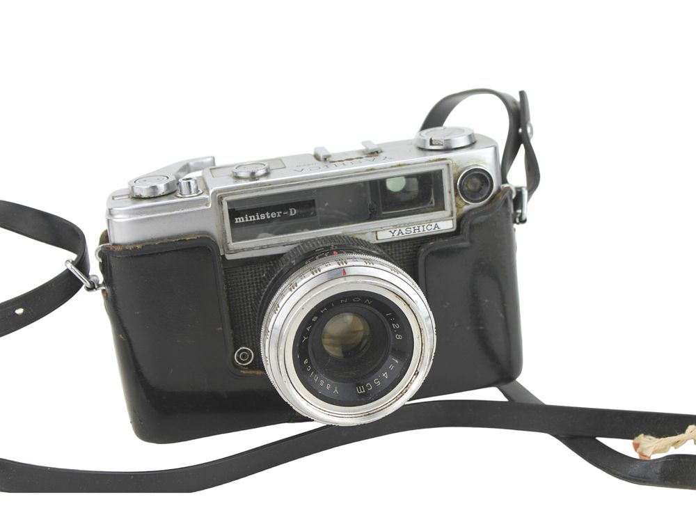 Lot 667: YASHICA MINISTER D 35MM RANGEFINDER CAMERA