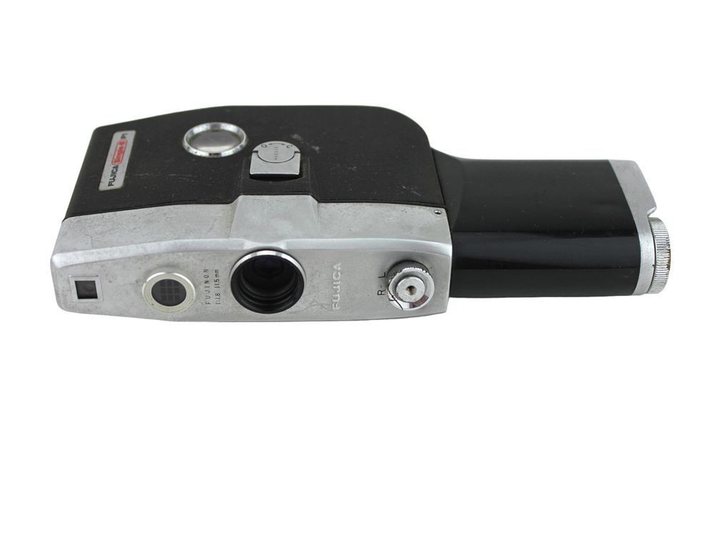 Lot 673: FUJICA SINGLE-8 P1 8MM CINE CAMERA