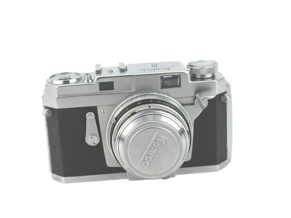 Lot 693: Konica III 35mm Rangefinder Camera