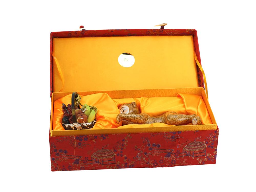 Lot 192: Set of Porcelain Fruit Basket & Monkey Decoration