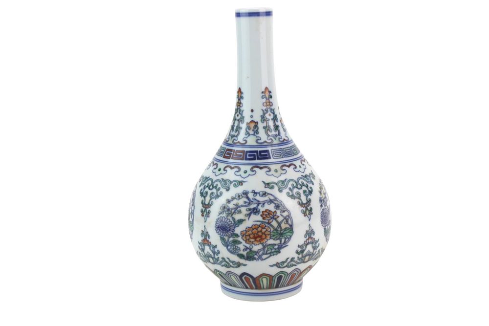 Lot 218: Chinese Famille Rose Floral Porcelain Vase