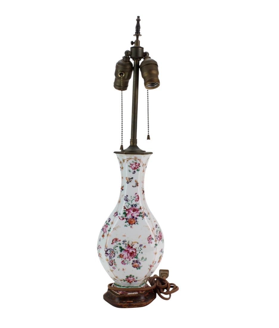 Lot 240: Chinese Famille Rose Porcelain Table Lamp