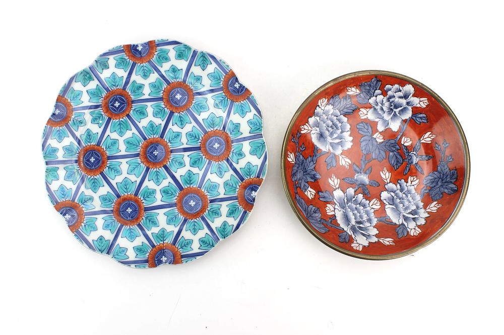 Lot 300: Pair of Asian Porcelain Plates