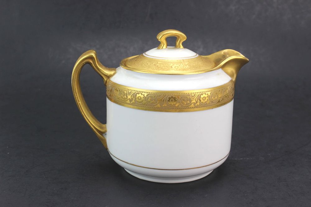 Lot 304: Pickard Etched China Teapot