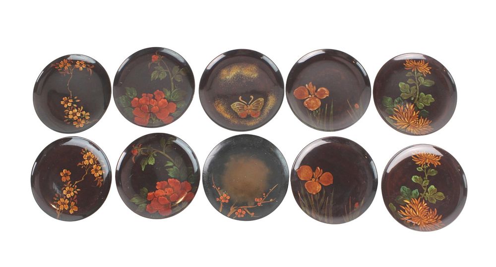 Lot 342: Set of Ten Japanese Lacquered Dishes