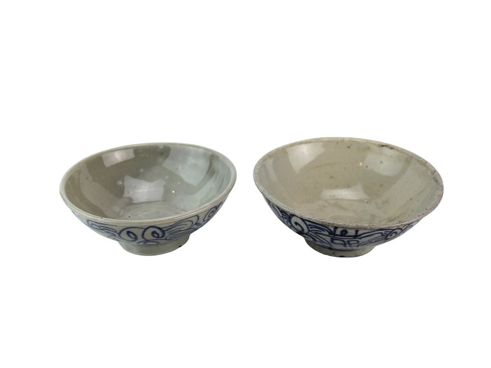 Lot 382: Two Chinese Blue & White Bowls