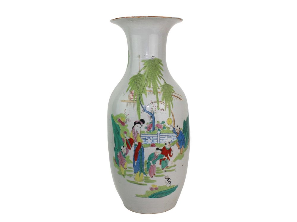 Lot 386: Large Chinese Famille Rose Porcelain Vase