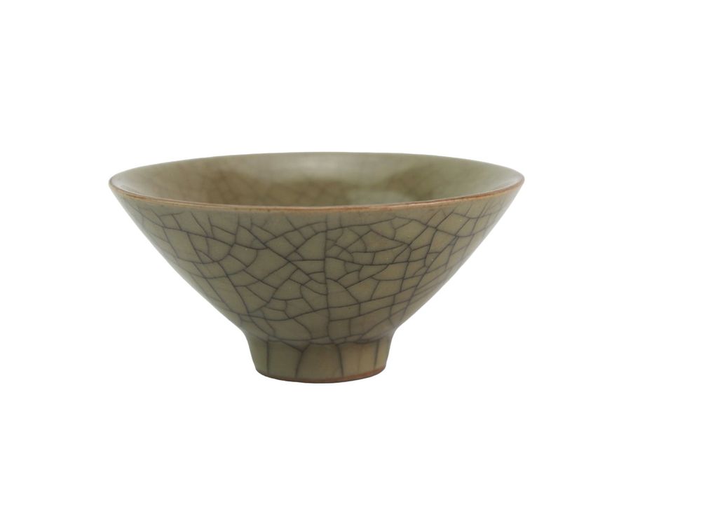 Lot 388: Chinese Celadon Crackle-Glazed Conical Bowl