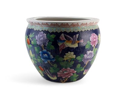 Chinese Koi Fish Porcelain Jardiniere Fish Bowl. A large Chinese porcelain fish bowl, richly 