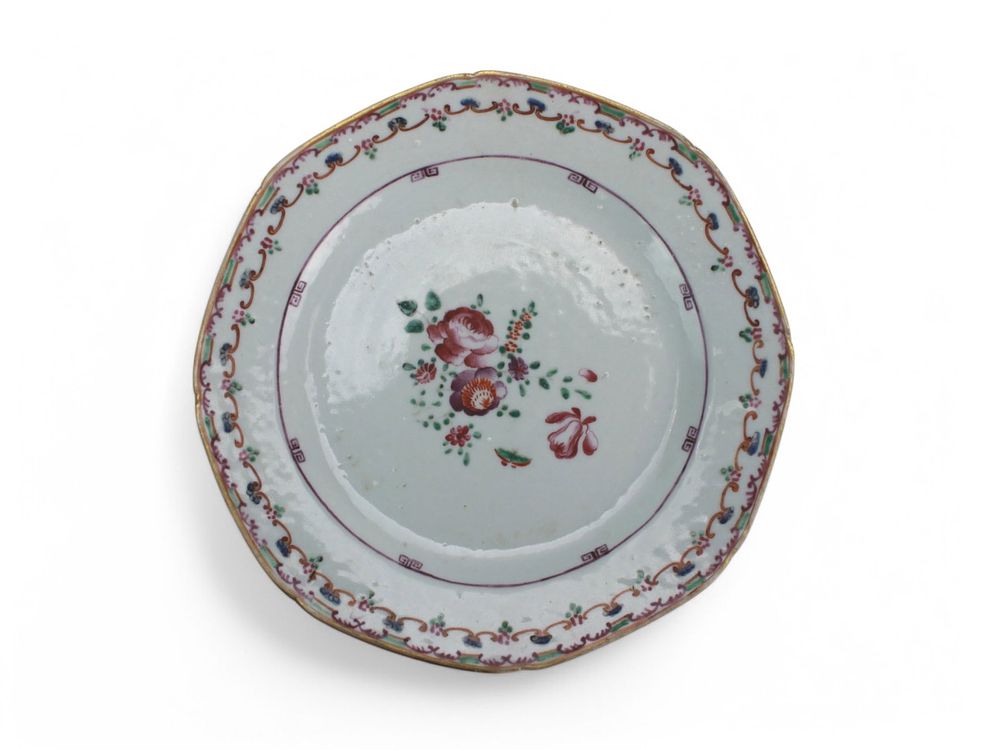 Lot 398: A Chinese Export Famille Rose Octagonal Plate