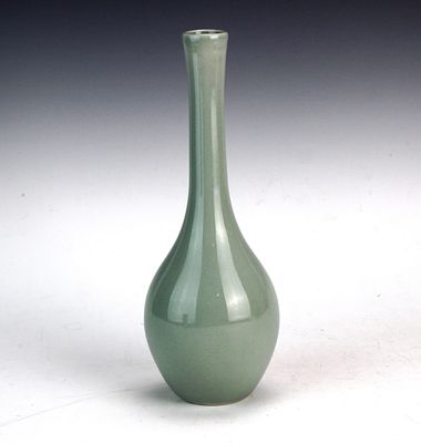 Chinese Porcelain Celadon Yuhuchun Vase. Chinese celadon-glazed Yuhuchunping vase with tapered 