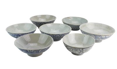 Seven Chinese Blue & White Porcelain Bowls. A lot of seven blue-and-white porcelain bowls with 