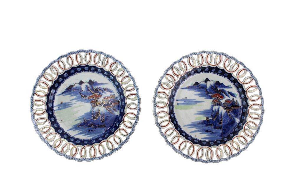 Lot 414: Pair Japanese Imari Reticulated Plates