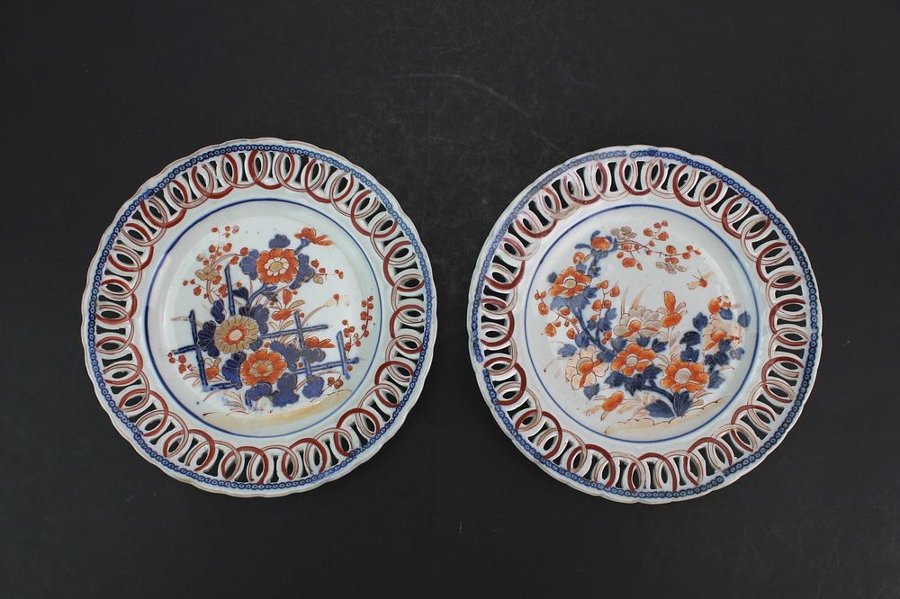 Lot 418: Pair Japanese Imari Reticulated Plates