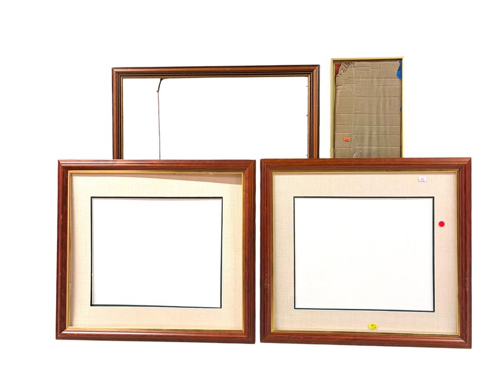 Lot 465: Four Assorted Picture Frames