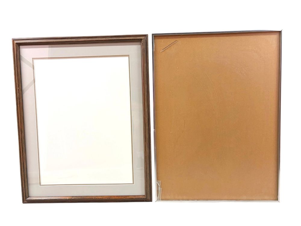 Lot 466: Pair of Assorted Picture Frames