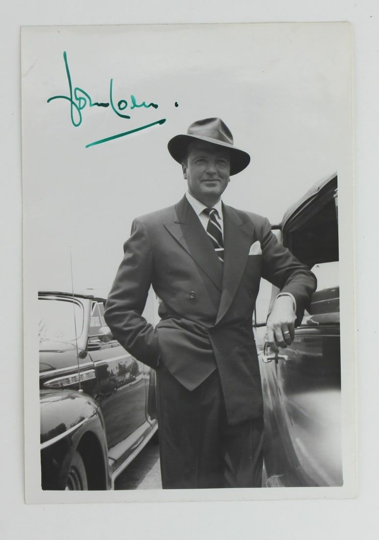 Lot 524: Signed Photograph of John Loder