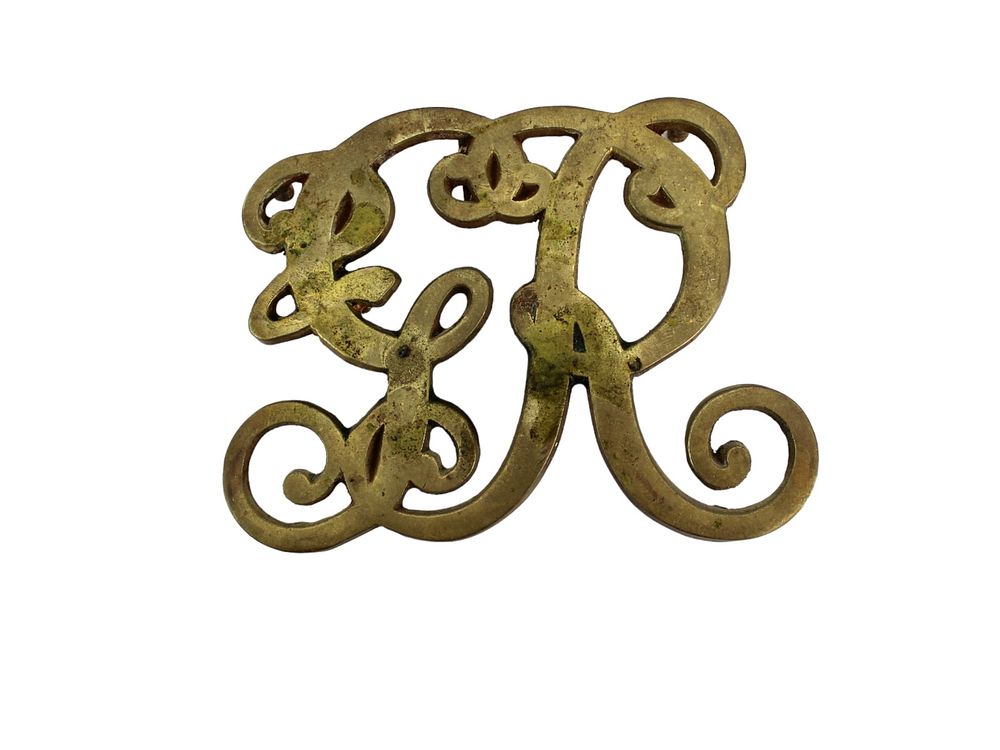 Lot 531: King George Cypher Die Cast Trivet