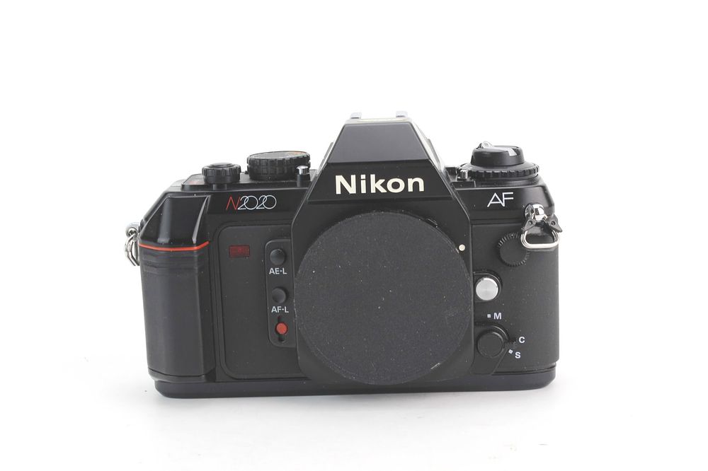 Lot 603: Nikon N2020 35mm SLR Camera Body Only