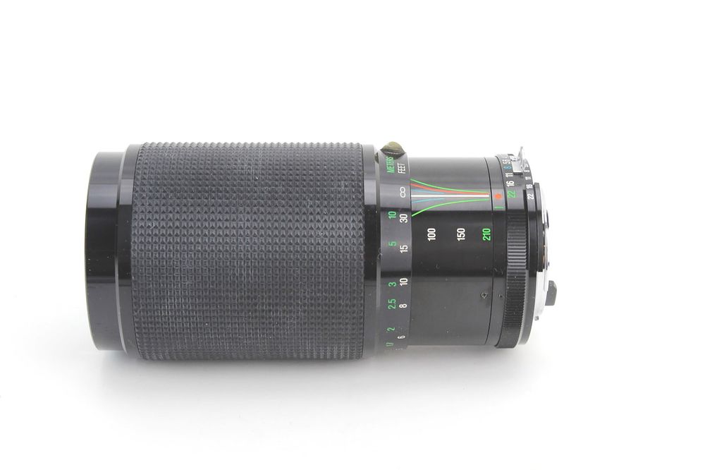 Lot 607: Vivitar Series1 70-210 mm Macro Focusing Zoom lens