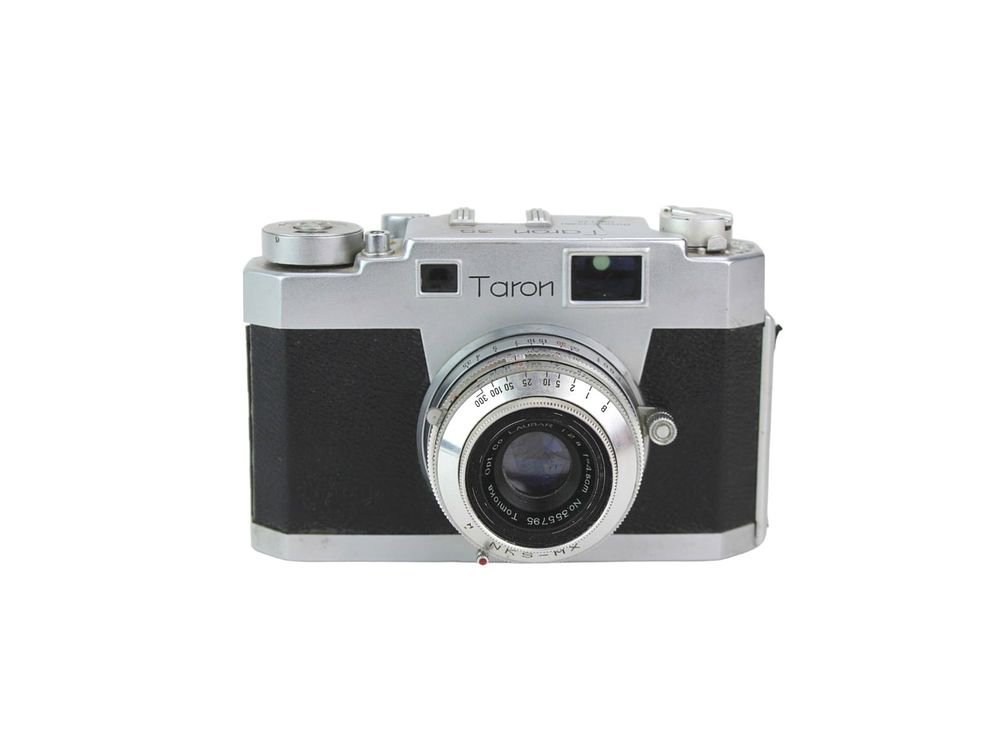 Lot 648: Taron 35 35mm Rangefinder Camera
